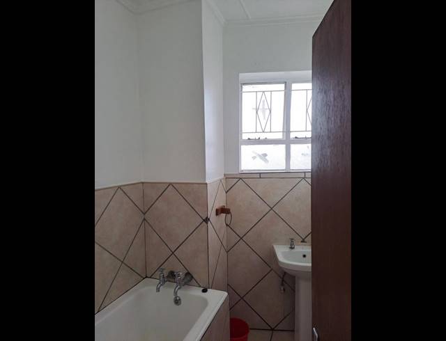 2 BEDROOM PROPERTY TO RENT IN ARCADIA
